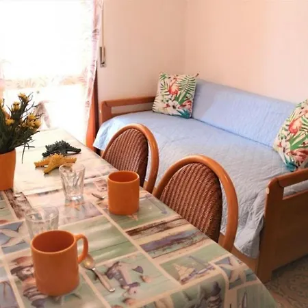 Comfy Flat Just 80m From The * Bibione