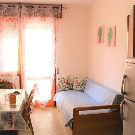 Comfy Flat Just 80m From The *