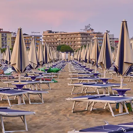 Apartment Comfy Flat Just 80m From The Bibione