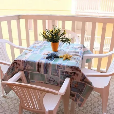 Comfy Flat Just 80m From The 公寓 *